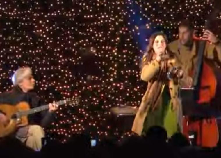 Υπέροχα μουσικά παντρέματα στο άναμμα του χριστουγεννιάτικου δέντρου της Καλαμάτας